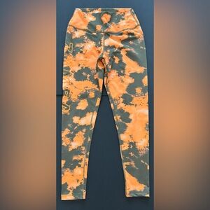 Zumba Wear Women’s Dance Workout Leggings Orange Camouflage Size Medium